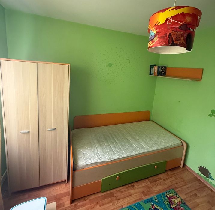 Vând mobilier cameră copil + accesorii !