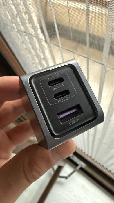 UGREEN Nexode Pro 65W 3-Port GaN Mini incarcator