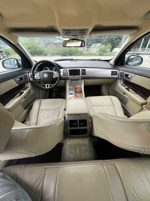 Jaguar XF 2009 impecabil
