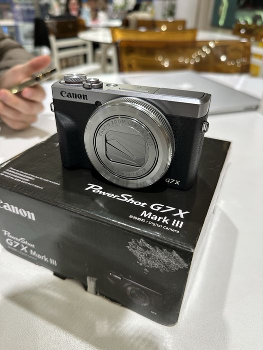 Canon G7X Mark 3