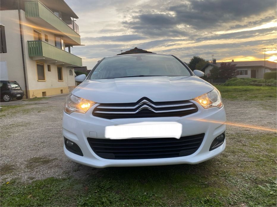 Citroën C4 Berlină