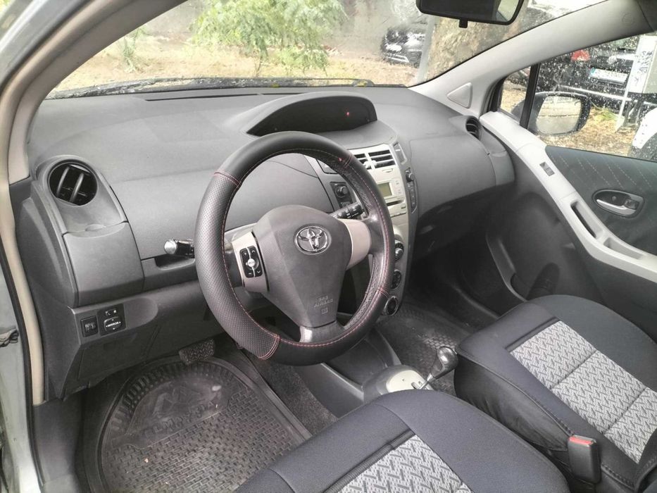 toyota yaris 1.3 avtomatic