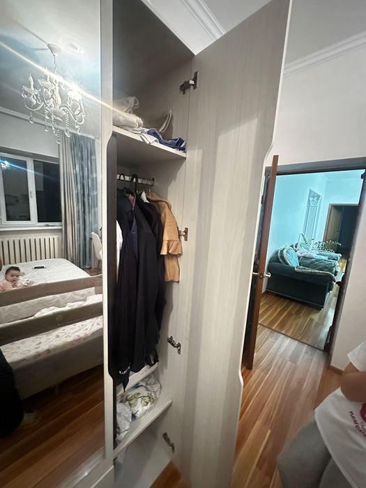 Шкаф для одежды и прихожей