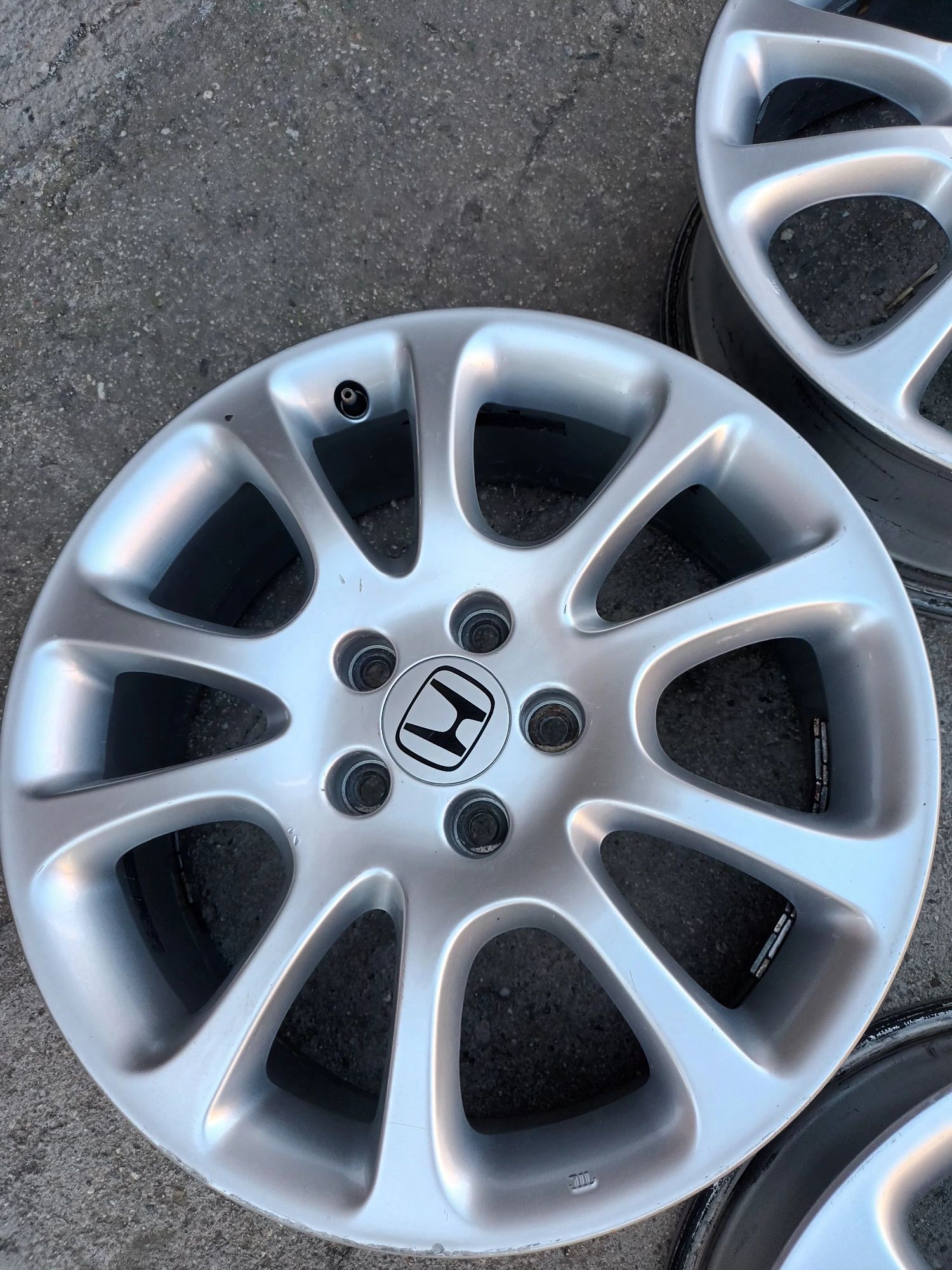 Продавам Оригинални Джанти за Хонда CRV 18Х7J ET50