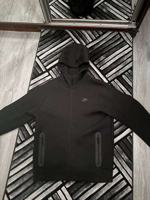 Nike tech fleece negru