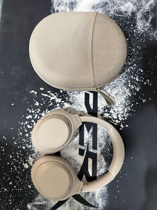 Sony WH-1000XM4 в отличном состояние!!!