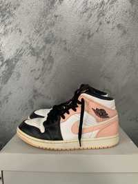 Air Jordan 1 Mid Crimson Tint