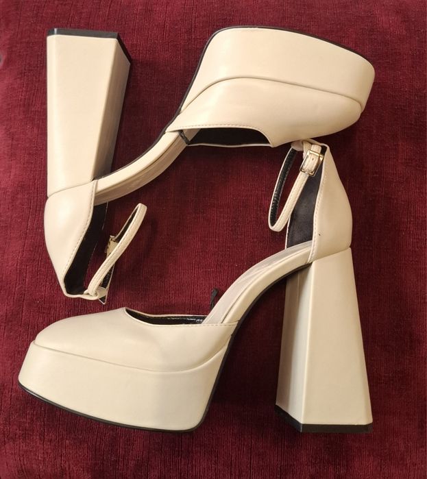 Pantofi eleganti