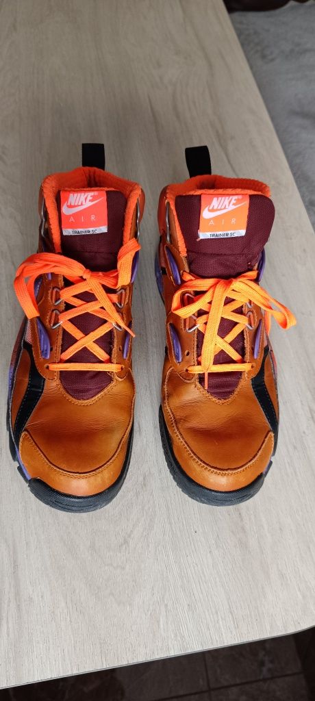 Nike естествена кожа