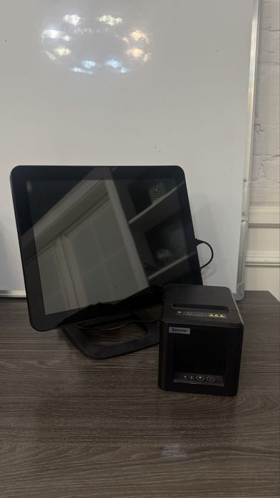 Моноблок и принтер для чеков