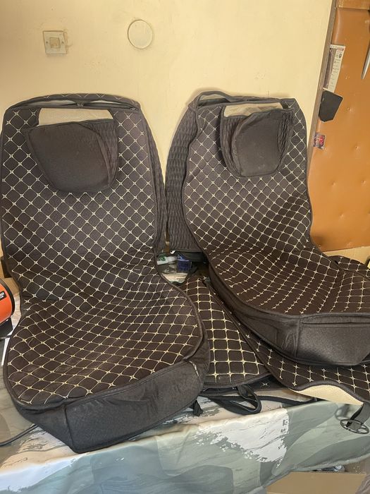Продам комплект чехлов