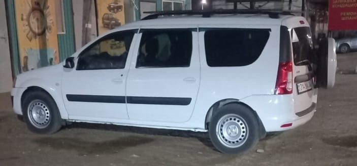 Продам ларгус 2014 год 30декабрь с авт