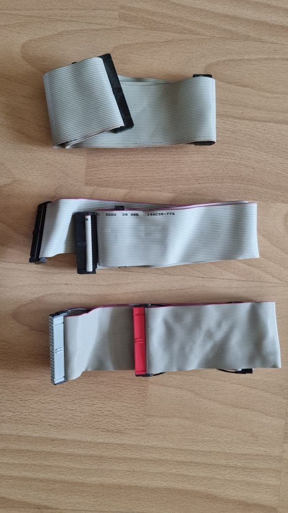 IDE кабели за HDD и FDD