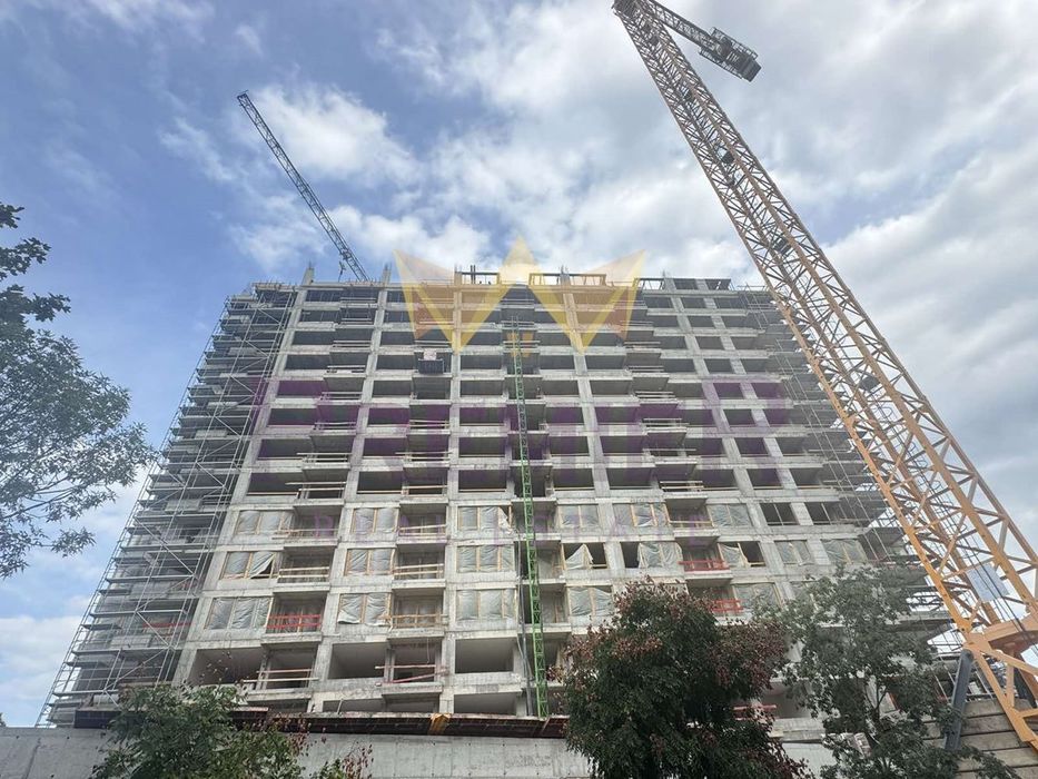 Продава се Тристаен апартамент в Варна, Чайка - 104 кв.м за 2403 €/кв.м - Снимка #3