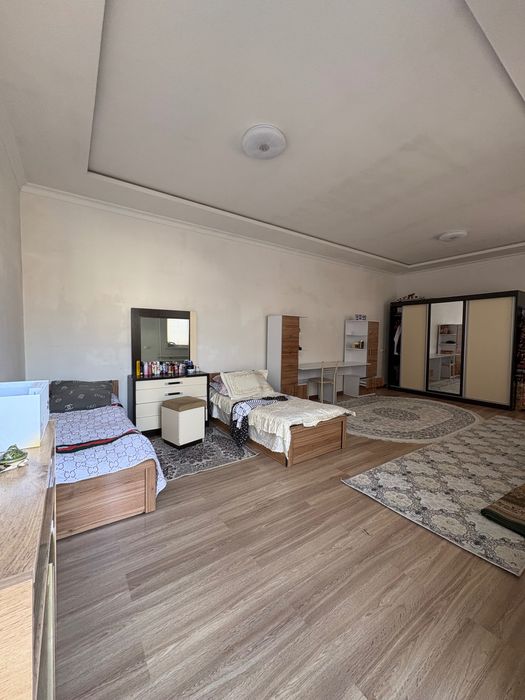 Срочно уй сотидади 6300 $ келишилади