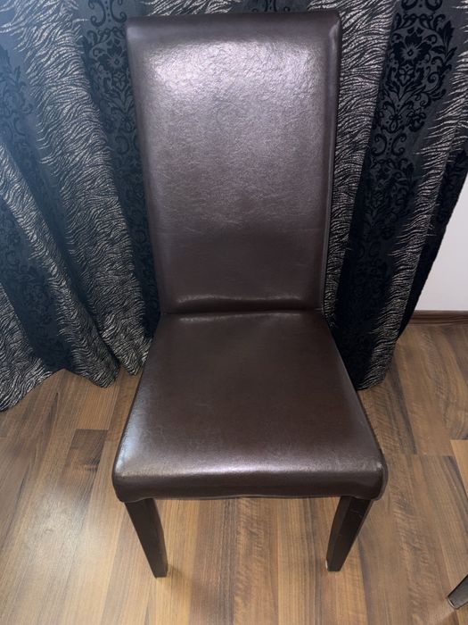 Vand set masa + 4 scaune