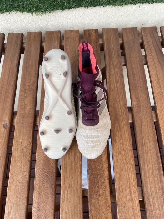 Футболни бутонки и стоножки Nike Аdidas