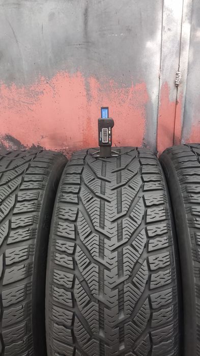 4бр. зимни гуми 225/50/17 Tigar Winter, dot23 
dot23
8+mm
Добро състоя