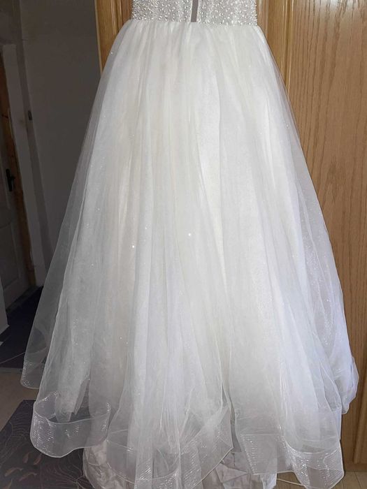 Vând rochie de mireasa ofer voal și cerc