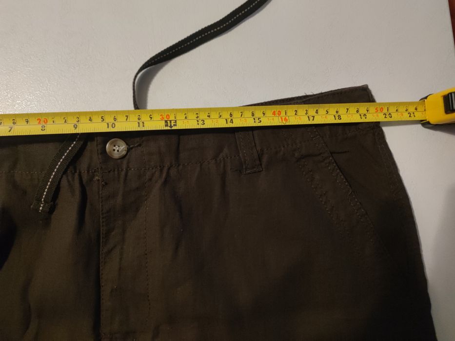 Pantaloni bărbătești
