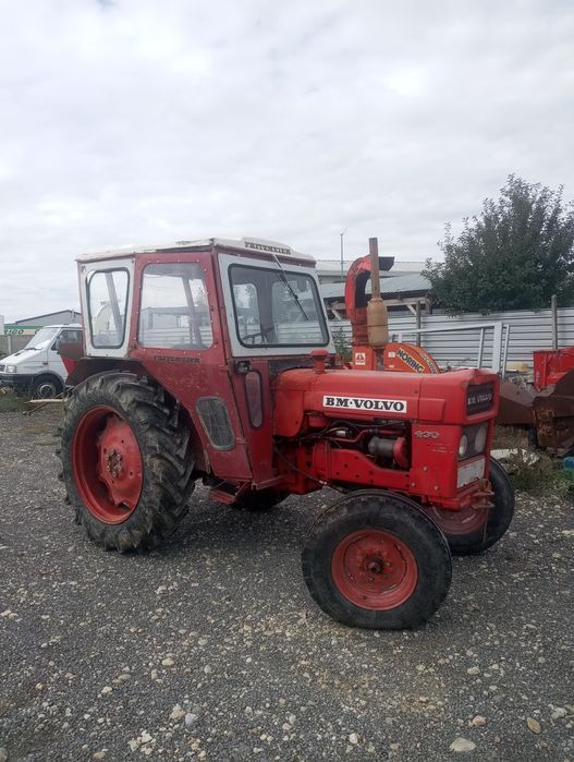 Vând tractor volvo