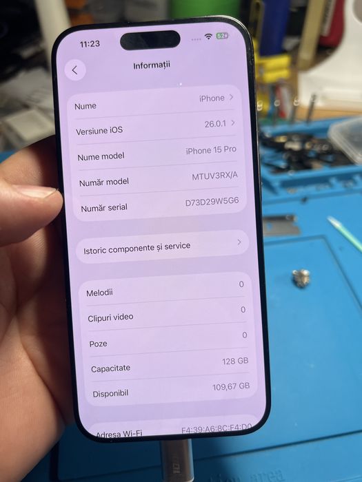 Iphone 15 pro titanium Black 128 Gb baterie 96%