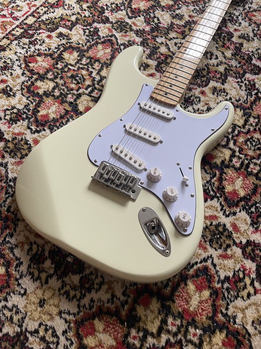 Електрическа китара Stratocaster