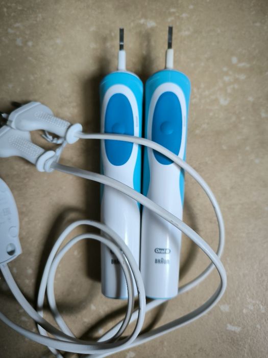 Încărcătoare periuțe electrice Braun