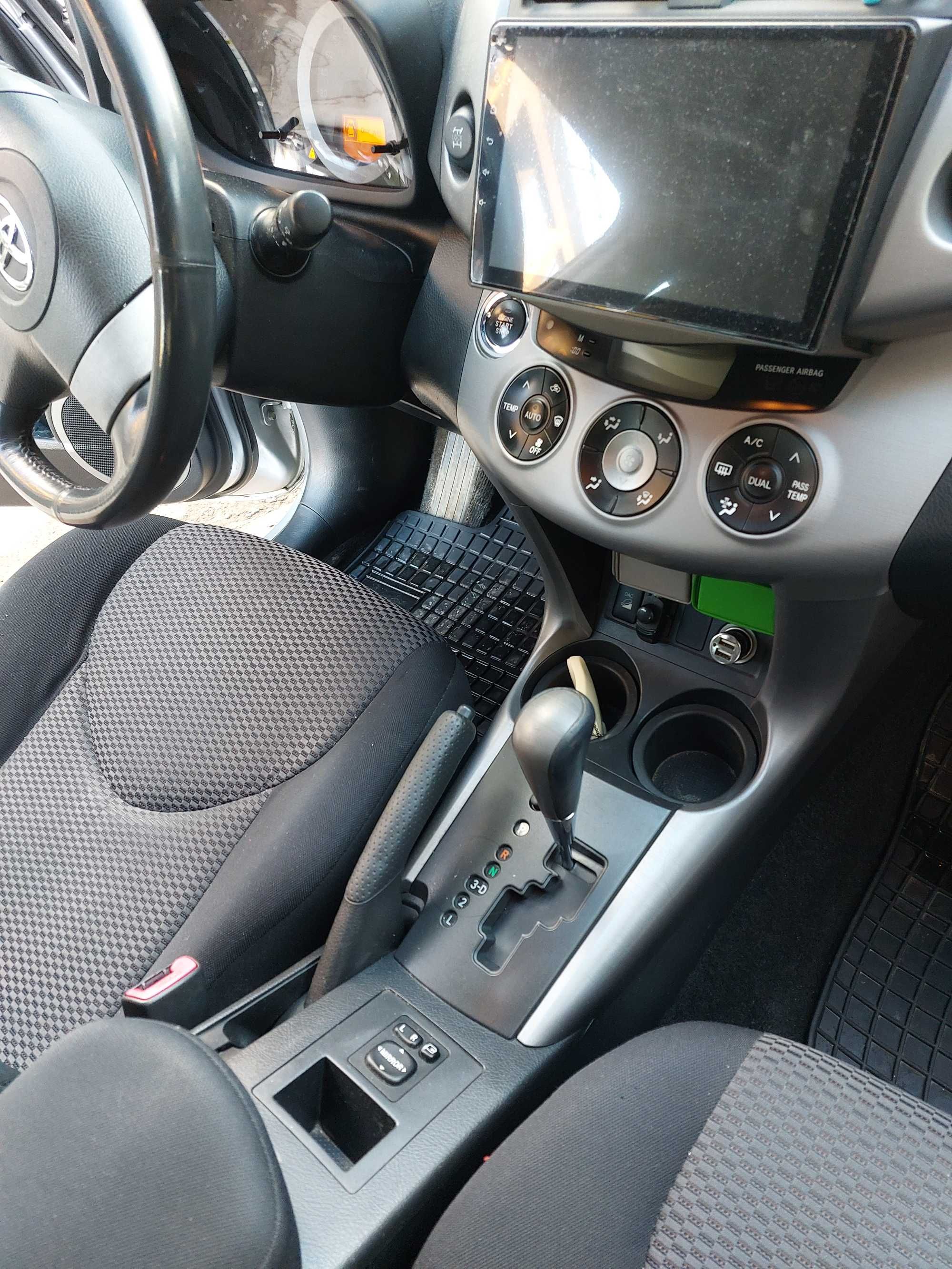 Тойота RAV 4 газ/бензин