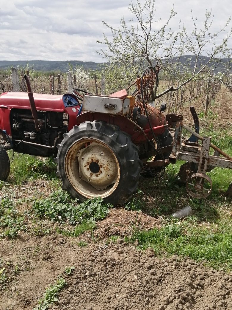 Tractor Fiat 411R