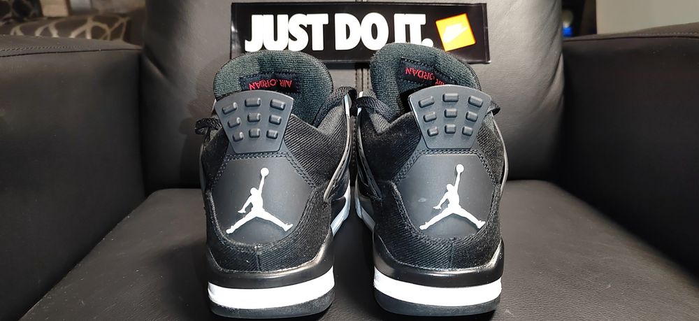 Nike Air Jordan 4 Retro, номер 40