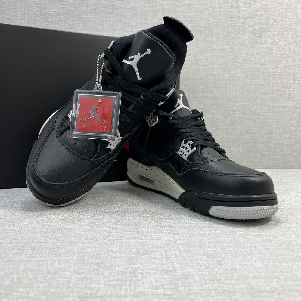 Air Jordan 4 Retro Black Oreo -41