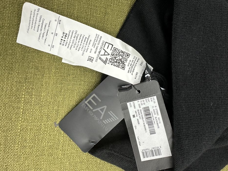 Caciuli Armani si Michael Kors noi