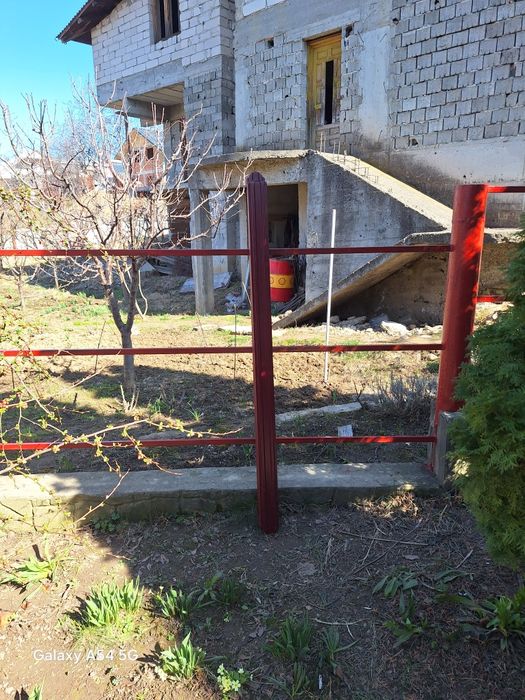 Meseriasi in constructii garduri de peste 10 ani, construim începând d