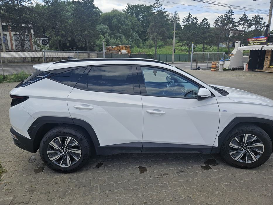 Vând Hyundai Tucson m-hybrid 4x4