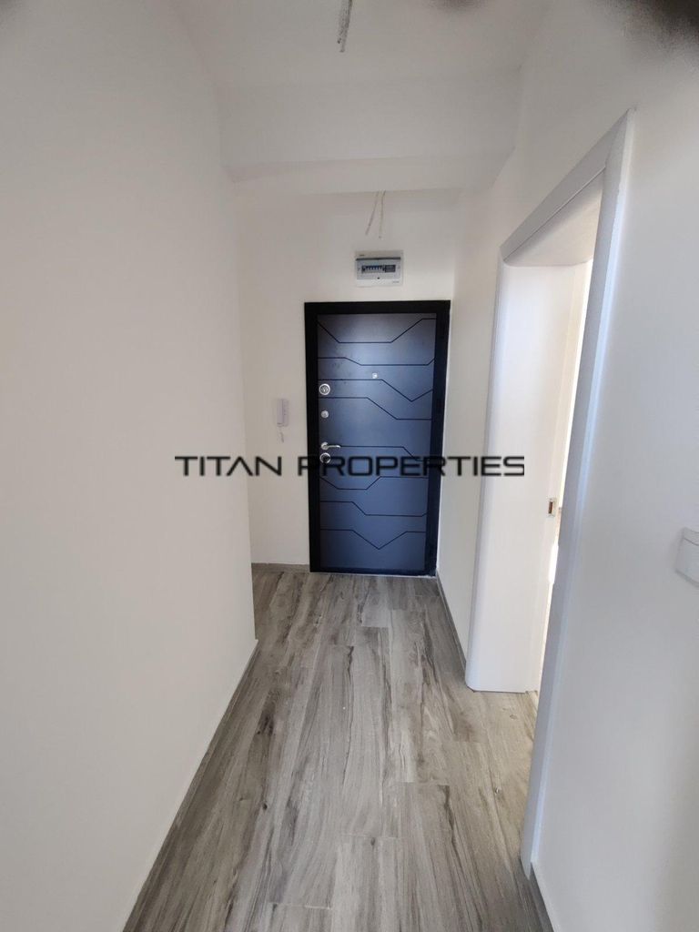Продава се Тристаен апартамент в Бургас, Долно Езерово - 143 кв.м за 1504 €/кв.м - Снимка #2