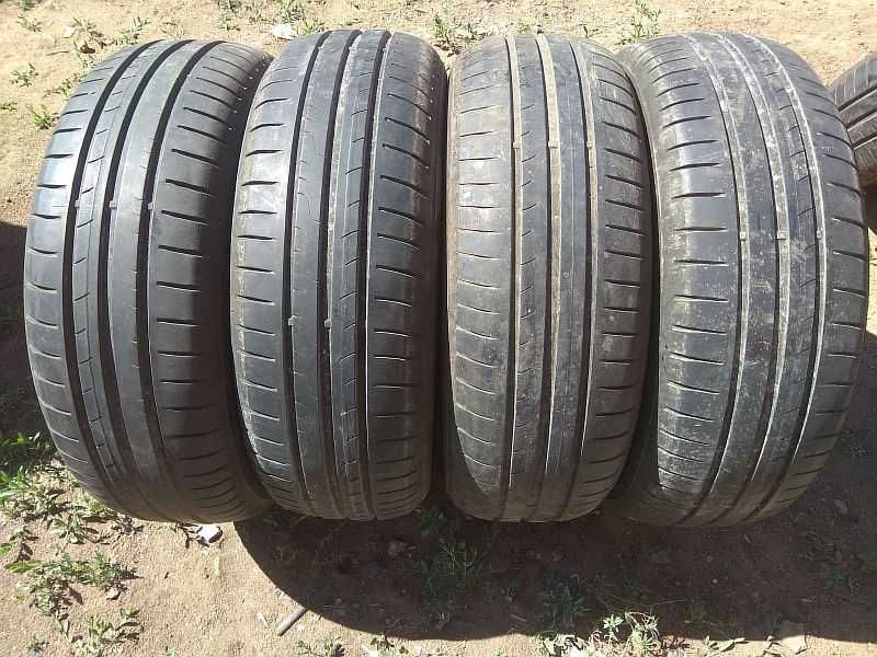 Шины 195/65 R15 - "Dunlop Sport bluResponse" (Германия), летние.