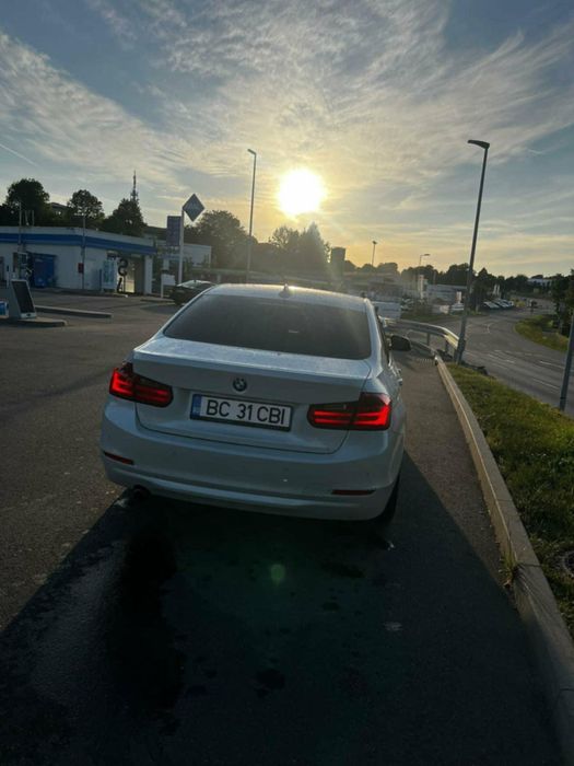 Bmw F30 pret neg