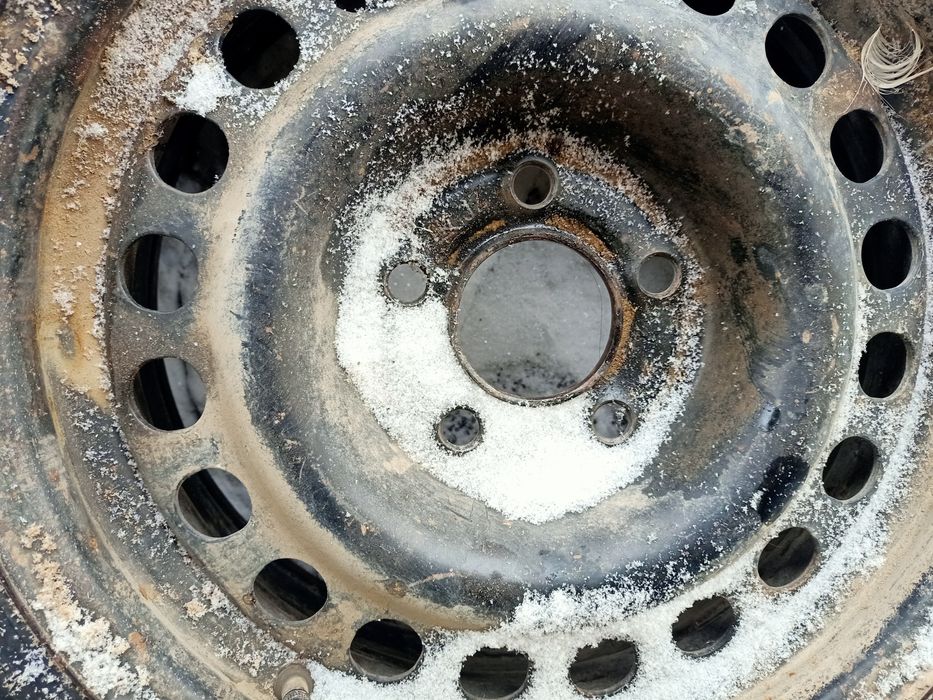 Продам шину под запаску