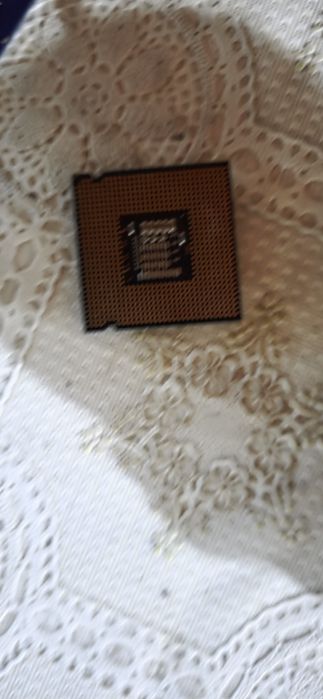 Vand procesor intel core i5 2500 si core 2 duo perfect pentru in deskt