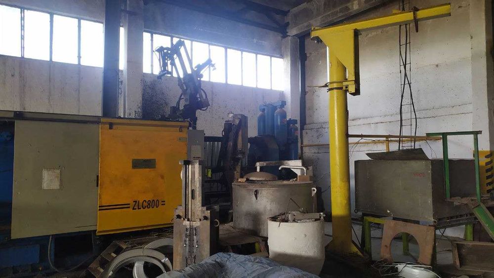 Оборудование (станок) для литья алюминия и латуни под давлением.