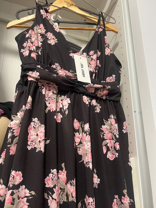 Rochie About You size 40 noua cu eticheta floral