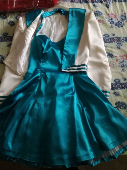 Дамски   костюми