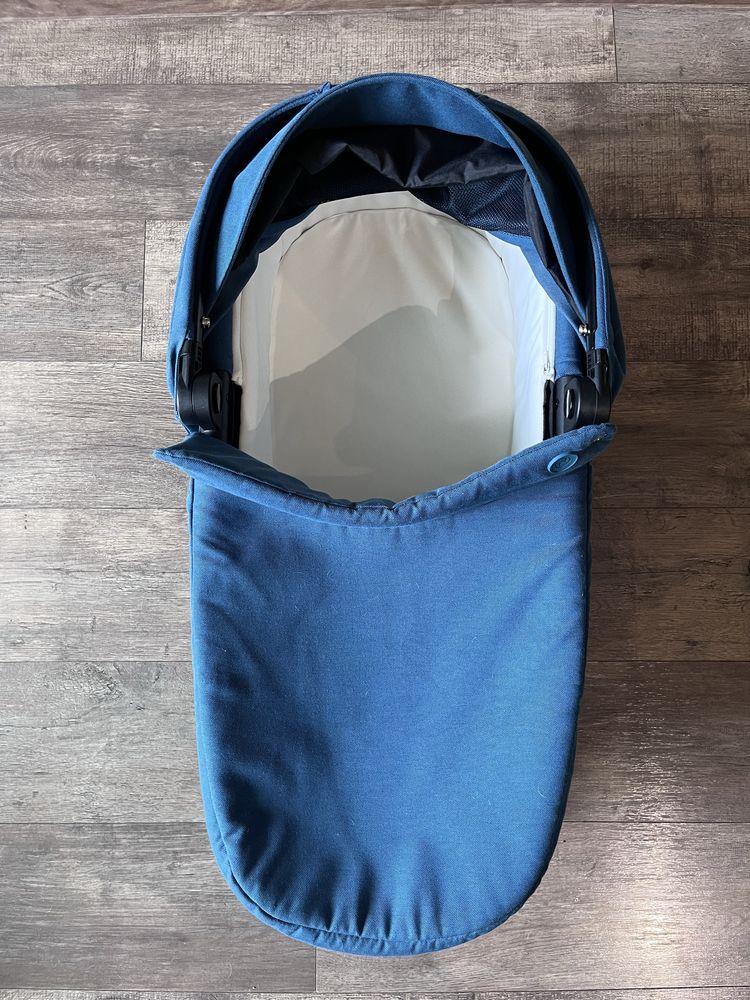 Cybex зимен кош / кош за новородено