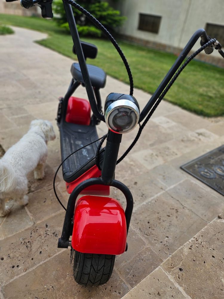Vand scuter electric