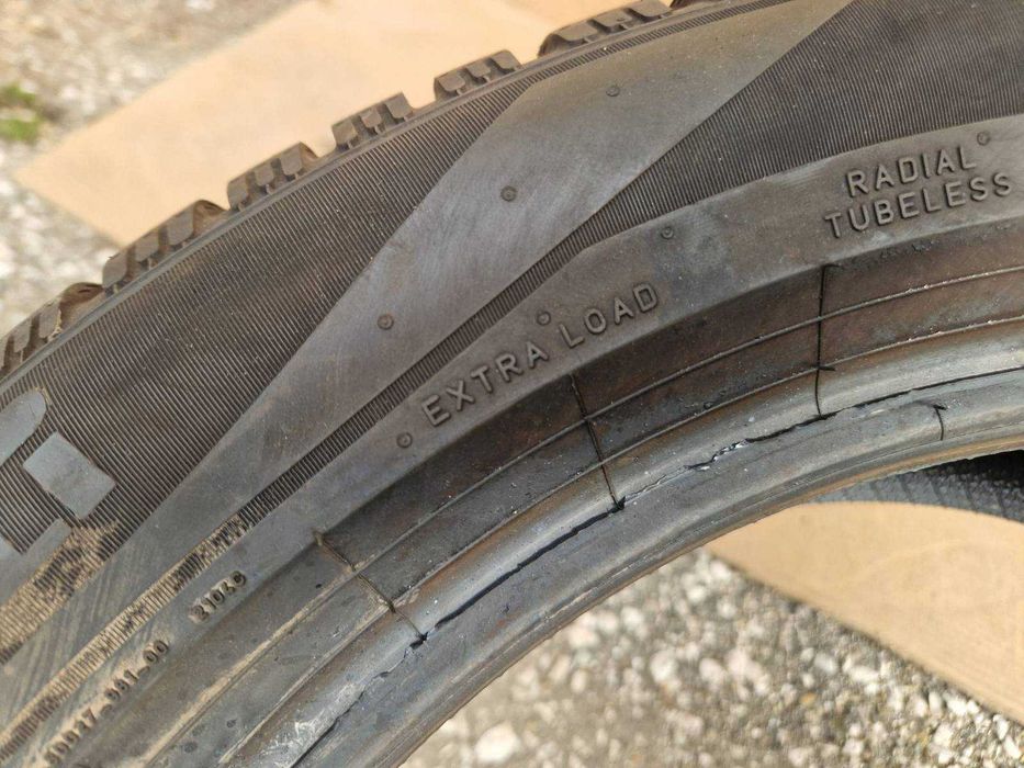 2 Pirelli R18 225/55
Зимни гуми 
DOT2223