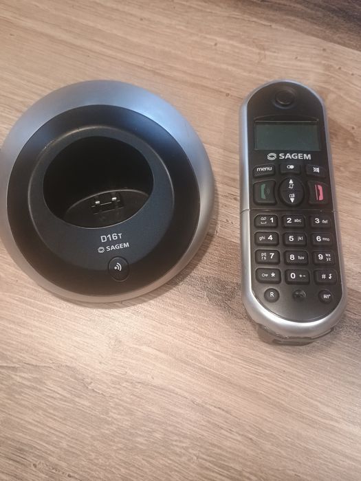 Telefon fix cu stand și acumulator ,pentru colecționari