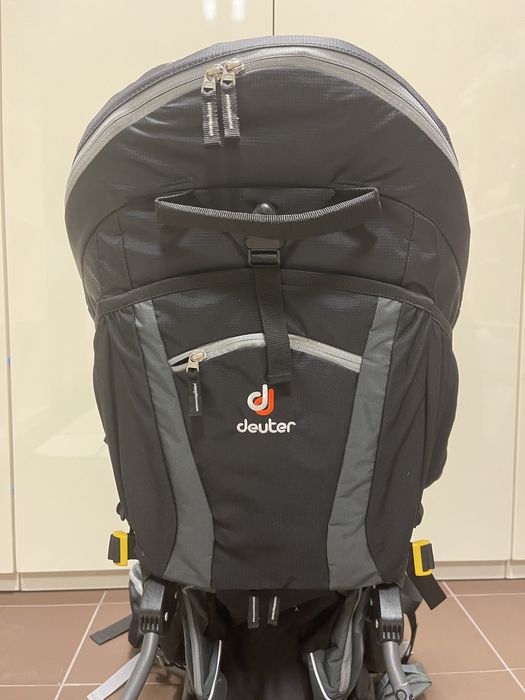 DEUTER Раница и седалка за дете Kid Comfort