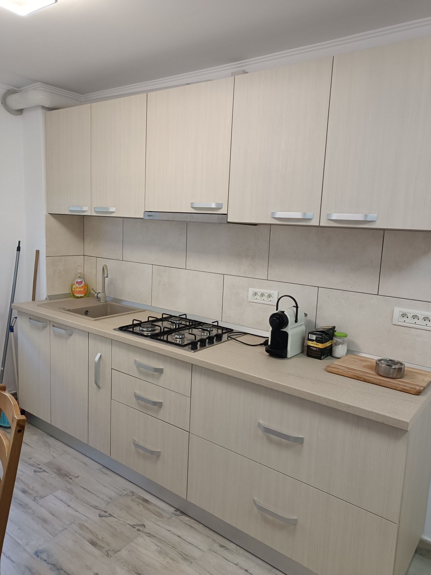 Închiriez apartament 2 camere Caransebes