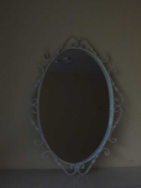 Винтидж огледало с метална рамка